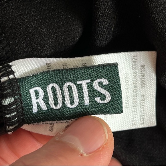 Roots Women's Black Swimsuit with Pink Accents 12D Built in Cups Vacation Cruise - Picture 9 of 14